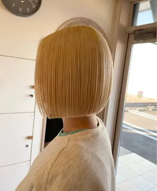 ショート カラー ブリーチ👩‍🦳/ ‪✂︎MANAMIのヘアスタイル