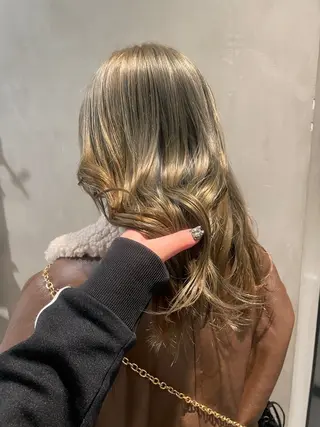 セミロング カラー 🎀海外ヘア/表参道 Satone🎀のヘアスタイル