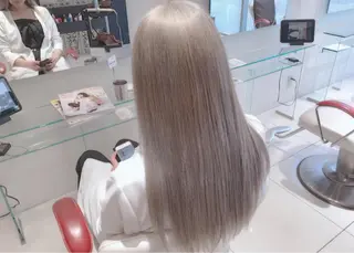 ロング YUI𓍯ｴｸｽﾃ /ﾆｭｱﾝｽｶﾗｰのヘアスタイル