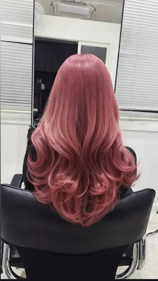 ロング ピンク🌸/暖色/ ブリーチ/横浜/金光のヘアスタイル