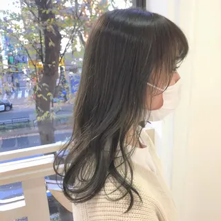 ロング カラー TRENCH 相澤 果歩のヘアスタイル