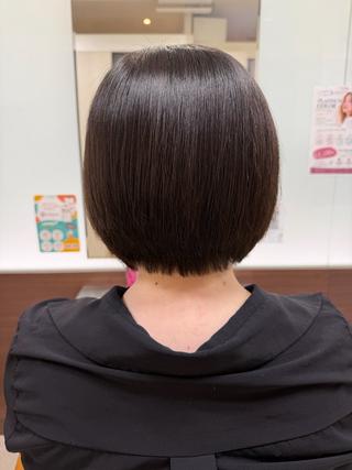 ショート moe 矯正 さらさらストレートのヘアスタイル