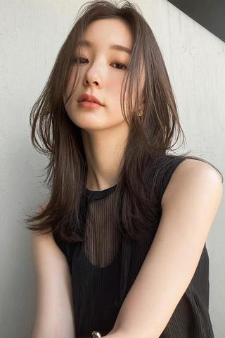 セミロング カラー 小村敏司 / 代表 /アンニュイスタイルのヘアスタイル