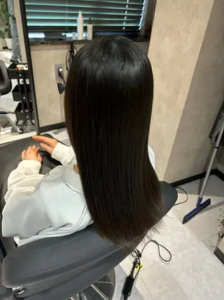 ロング カラー 《.Xian》リク /透明感/カットのヘアスタイル