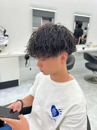 ミディアム パーマ メンズ メンズパーマ特化 TAIGAのヘアスタイル