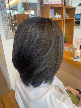 カラー 岡 慎太郎のヘアスタイル