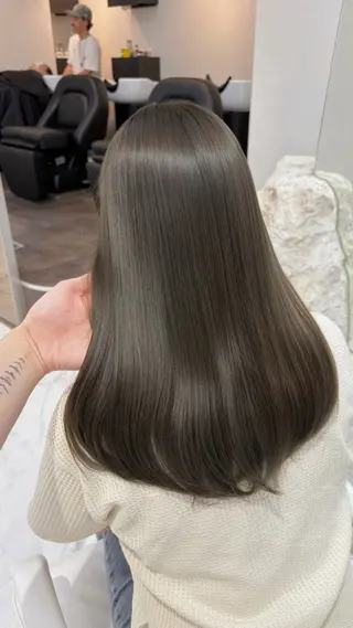 ミディアム カラー パーマ TOMO/ブリーチ 無しオリーブのヘアスタイル