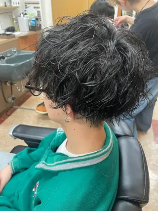 ミディアム パーマ メンズ レオン澄川 齊藤のヘアスタイル