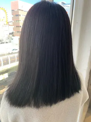 ミディアム カラー LUXBE LUCEのヘアスタイル