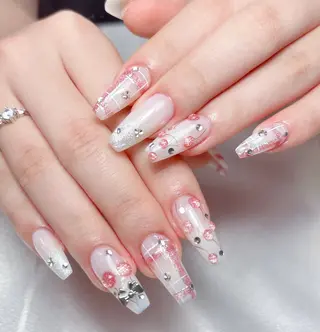 ネイル ネイルサロン Auraのネイルデザイン