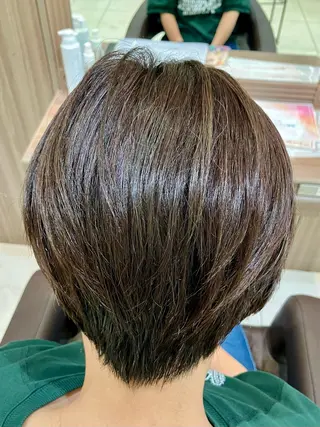 ショート カラー ☂️Ash 新杉田☂️山本のヘアスタイル