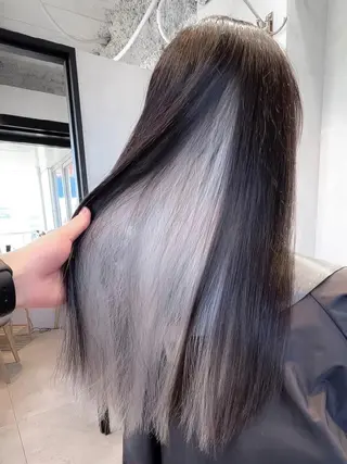 ロング カラー ili 梅田のヘアスタイル