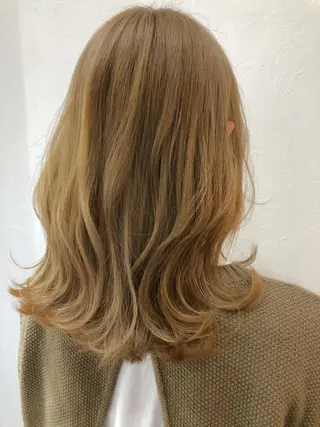 ミディアム カラー サワタ ミサのヘアスタイル