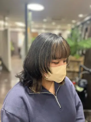 ミディアム assemblage 江川羽南のヘアスタイル