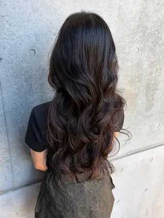 ロング パーマ ゆうか 栄 コテ巻きパーマのヘアスタイル