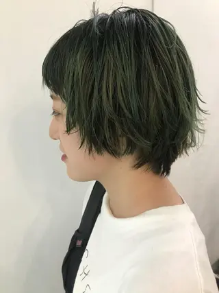 カラー 💓パーマ，💗 レイヤーカットのヘアスタイル