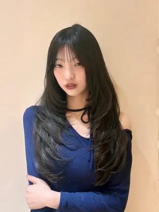 ロング レイヤーカット✂️/ 新宿/Amiのヘアスタイル