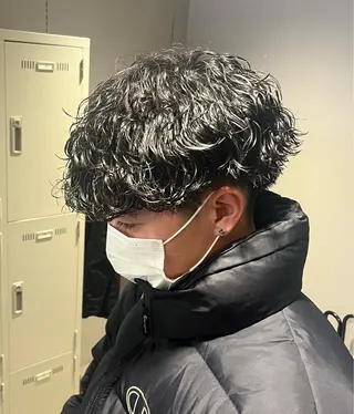 ミディアム パーマ メンズ 横浜駅メンズパーマ師 🌀岩﨑弘成🌀のヘアスタイル