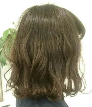ミディアム カラー 山形 光輪子のヘアスタイル