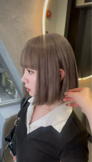 カラー aina 🤍のヘアスタイル