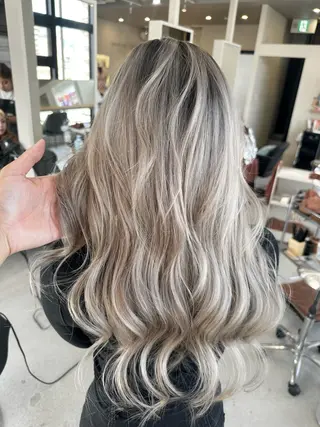 ロング カラー 井上 一平のヘアスタイル