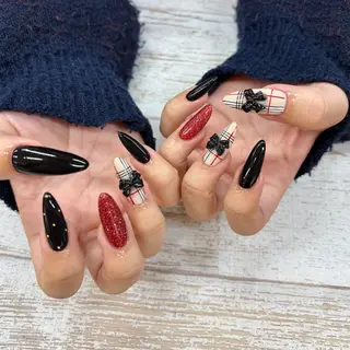 ネイル GRANDEUR焼津 Nana🦖のネイルデザイン