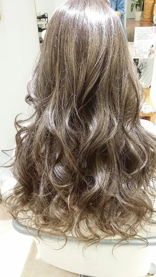 ロング カラー ヘアアレンジ きむえり/髪質改善 /うねり広がり改善のヘアスタイル