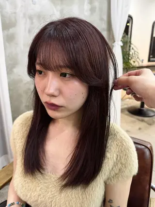 セミロング カラー 三條 朋香のヘアスタイル