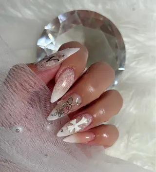 ネイル Luxe nailのネイルデザイン