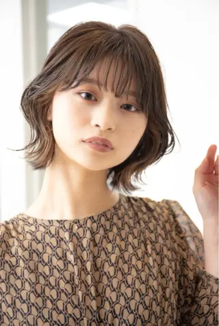 ミディアム soil ミヤタケのヘアスタイル