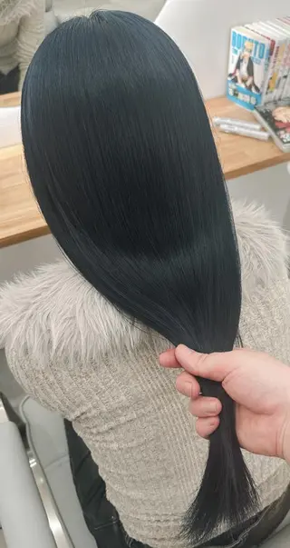 ロング カラー 村田 灯のヘアスタイル