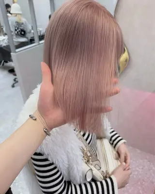 カラー Lond Le'a /ハイトーンカラーのヘアスタイル