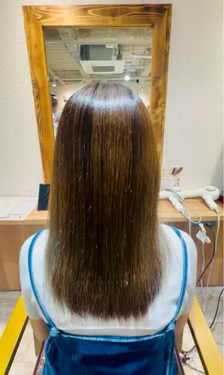 ロング カラー カイン トゥゾーのヘアスタイル