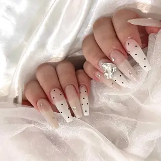 ネイル sara : salon ELVIのネイルデザイン