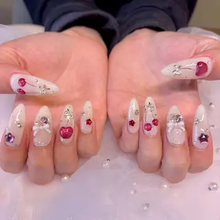 ネイル nail salon e'mu💐のネイルデザイン