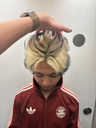 ミディアム カラー メンズ メンズバレイヤージュ 🔥メンズカット🔥のヘアスタイル