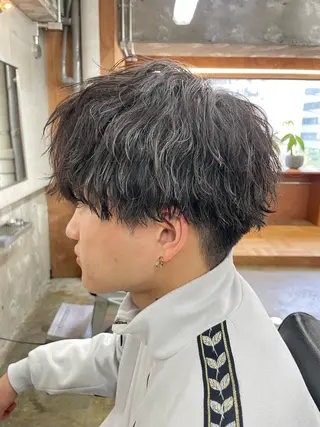 ショート カラー パーマ ヘアアレンジ メンズ 亀井隆汰/メンズ専門 パーマ/フェード可のヘアスタイル