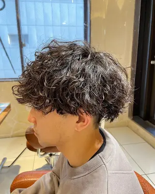 ショート パーマ メンズ メンズパーマ特化🏆 宮崎健人✨️のヘアスタイル