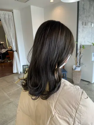 セミロング まつ あみのヘアスタイル