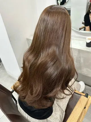 ロング シガ ミクトのヘアスタイル