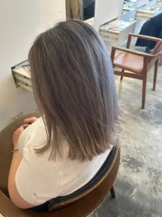 カラー HASIMOTO jijibyMOPSのヘアスタイル