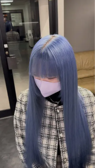ロング カラー ヘアアレンジ ホワイトカラー/ ピンクベージュにったのヘアスタイル