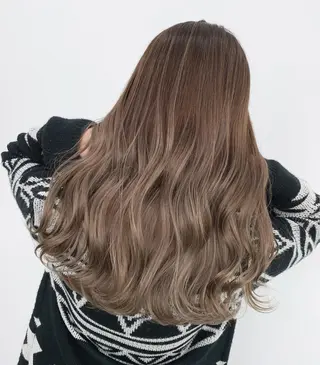 ロング 山田 絵里菜のヘアスタイル