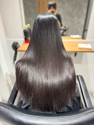 ロング ツヤツヤ縮毛矯正 /美髪カラー　小山のヘアスタイル