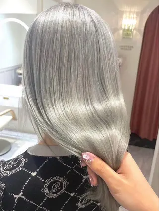 ロング fuwari 美白ショコラカラーのヘアスタイル