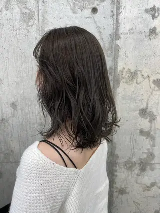 ミディアム カラー ヘアアレンジ 【ボブ/ハイトーン /ナチュラル】HIIのヘアスタイル