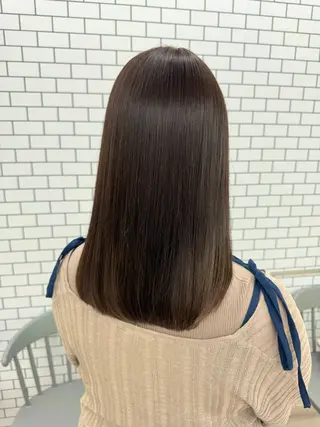 セミロング 岡村 玲奈のヘアスタイル