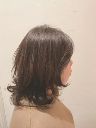 ミディアム 田中 真衣のヘアスタイル