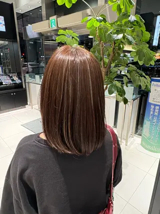 ミディアム カラー 丸山 美優のヘアスタイル