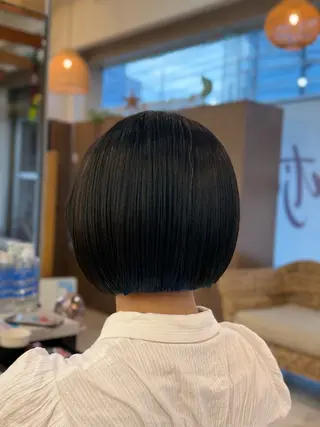 ショート ボブ、レイヤー、 ハイトーン、古淵のヘアスタイル